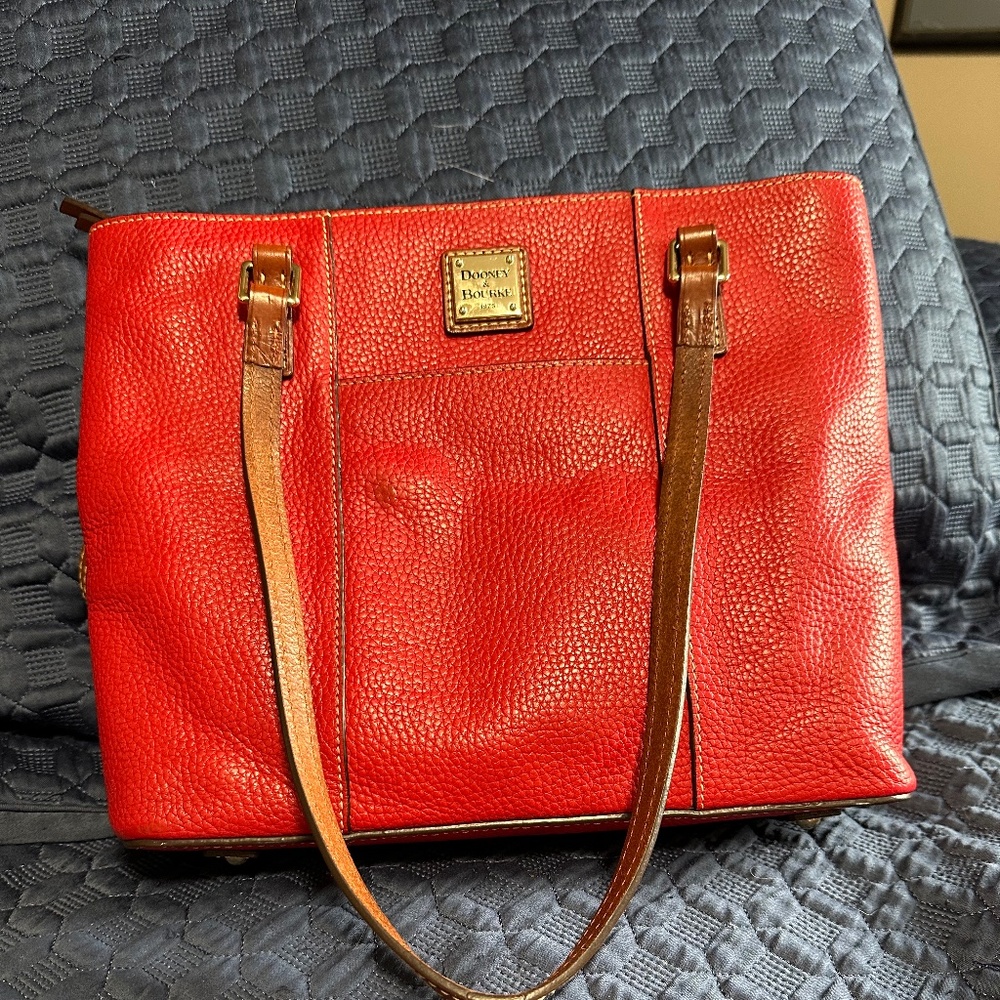 Dooney and Bourke Lexington shopper